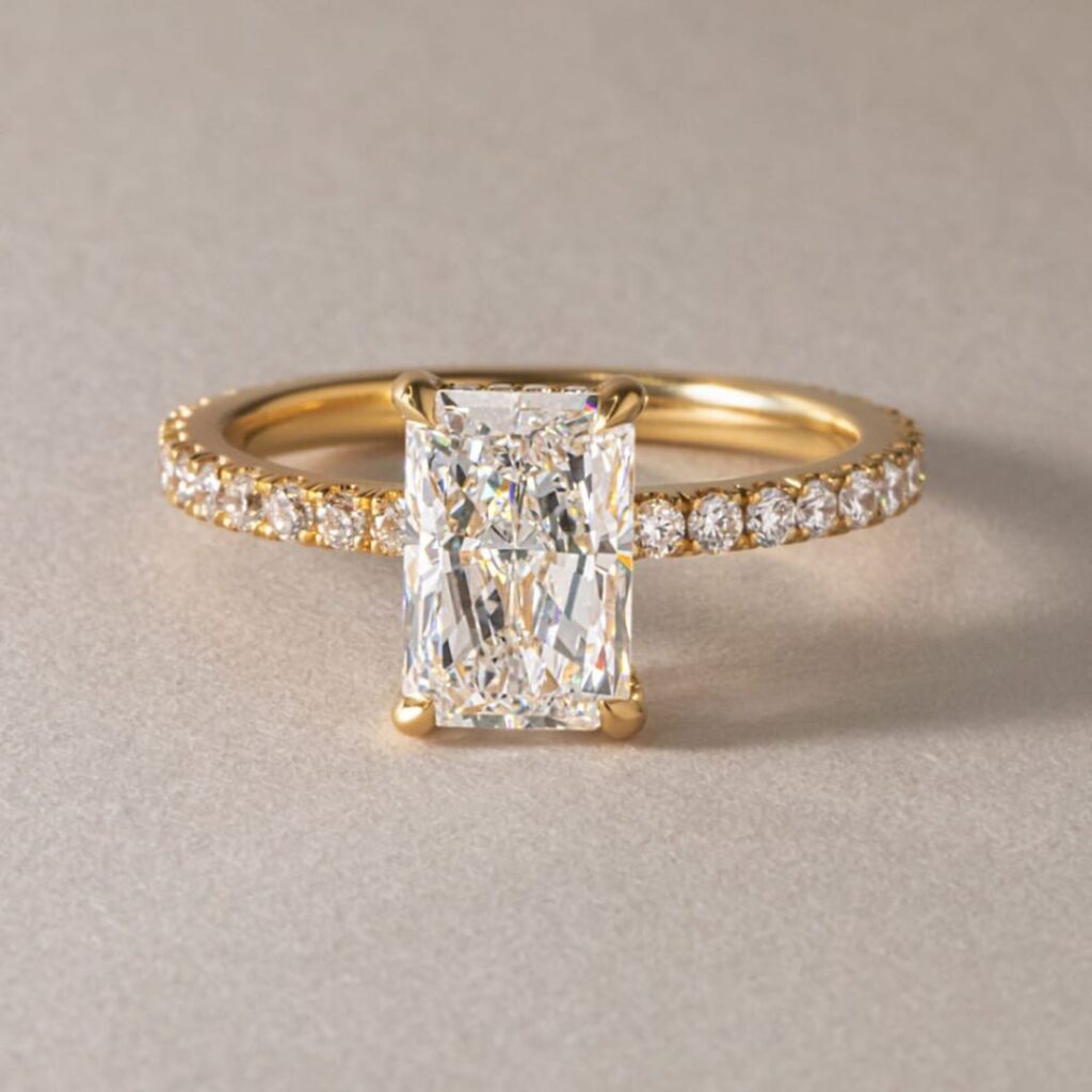 4.5 Carat Radiant Cut Diamond Ring: The Optimal Combination of Style and Intelligence