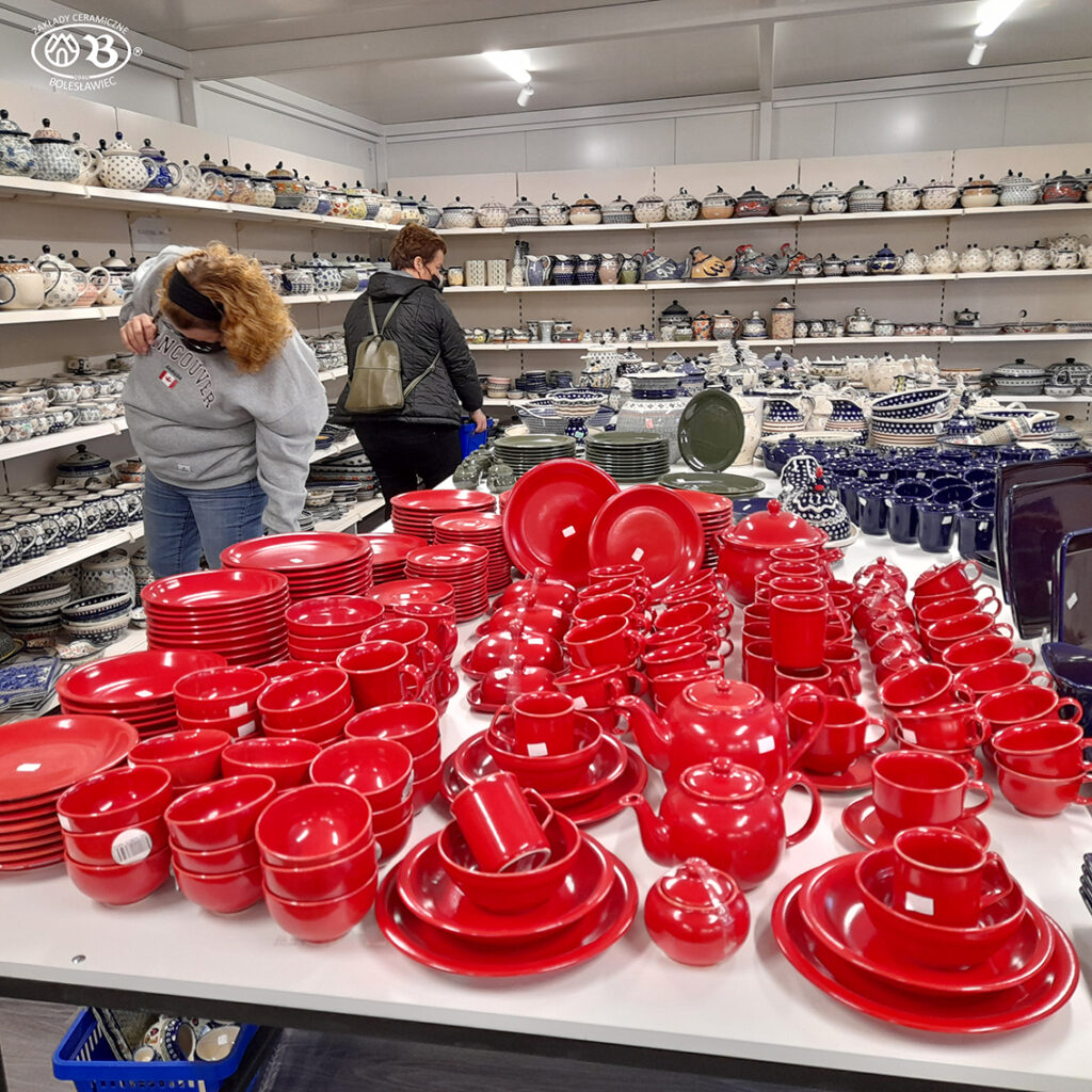 A Traveler’s Guide to Buying Local Pottery Without Overpaying